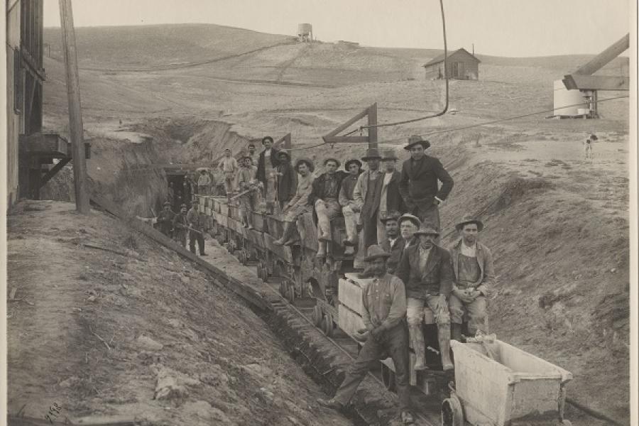 Los Angeles – Owens River Aqueduct construction crew, ca. 1902-1911.