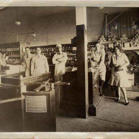 Piggly Wiggly Market, Burbank, 1929, ID:TC02