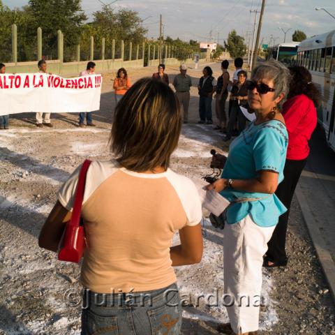 Anti-violence protest. Signs, “Alto a la Violencia” (Stop the Violence), Juárez, 2008