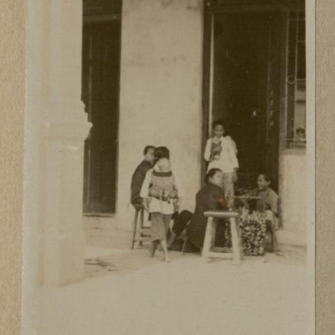 Chinese family in Hong Kong, circa 1922