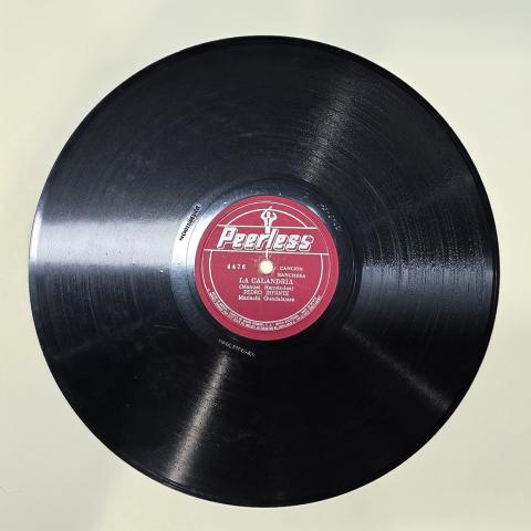 "La Calandría" phonograph, Zaruhy "Sara" Chitjian Collection