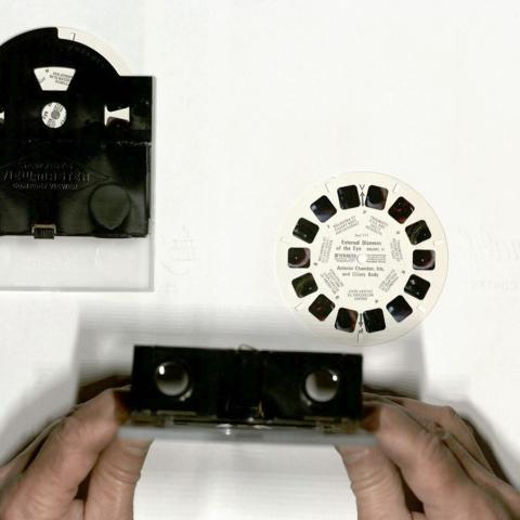 View-Master viewer and reels included with Atlas of External Diseases of the Eye