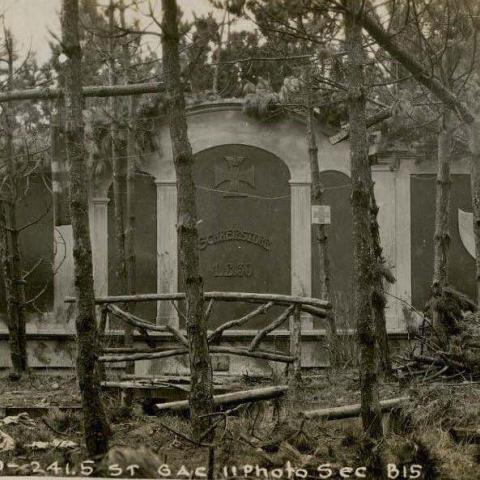 A German crypt, possibly a surveillance photo, circa 1918