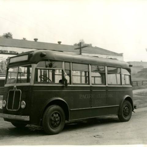 Pacific Electric 150 Series 17-passenger bus