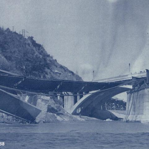 Elysian Park Bridge, Flood of March 1938, in Río L.A.: Tales from the Los Angeles River