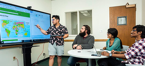 Students using a collaborative Group Study room