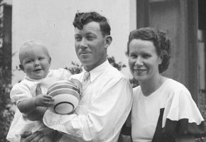 Homer Halverson, his wife Mill, and his daughter Gail, 1935
