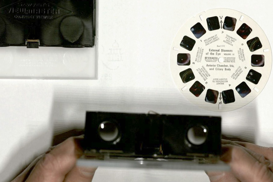 View-Master viewer and reels included with Atlas of External Diseases of the Eye