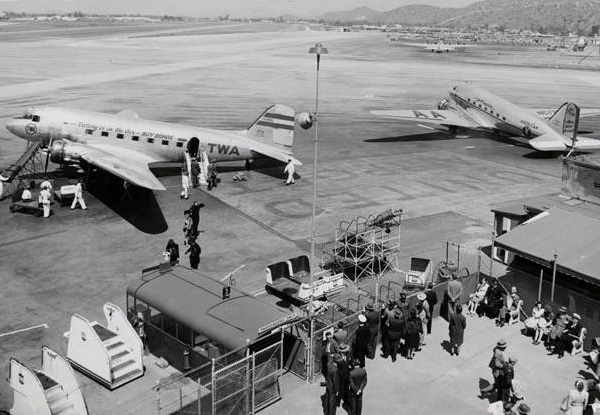 Lockheed Air Terminal, East passenger concourse with TWA and American Airlines DC-3 aircraft, 1945