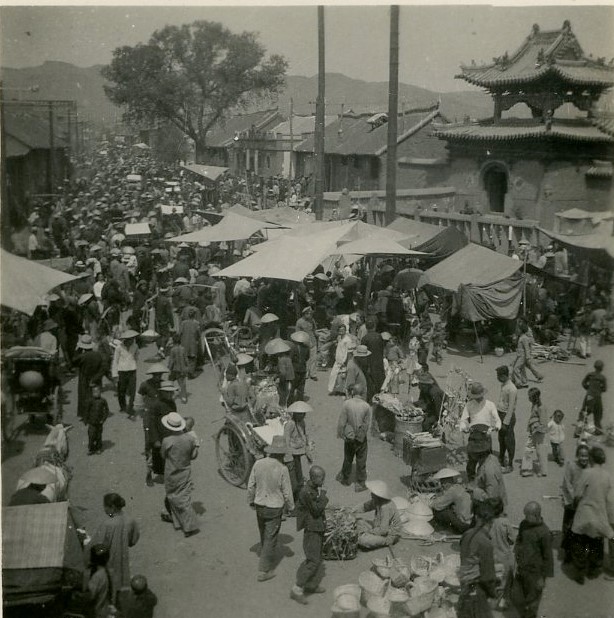 Dujiawopu market, Robert and Eva Tharp Collection