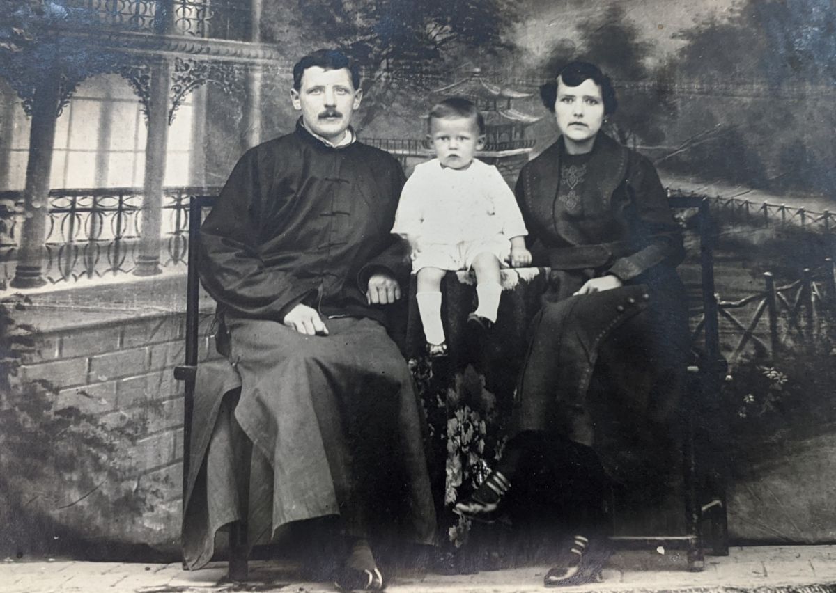 Colonel Dimitry Vasilivich and Ekaterina Nikitichna Kochneff with son Yury in Hankow, China, ca. 1923-1924, Alex D. Kennedy Collection